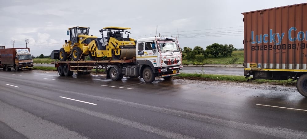 Construction equipment transport